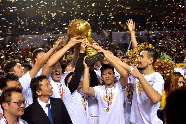 广东续约杜锋，上海G5门票售罄，山东接触新疆队长，青岛续约3主力